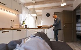 Sunny And Compact Apartment